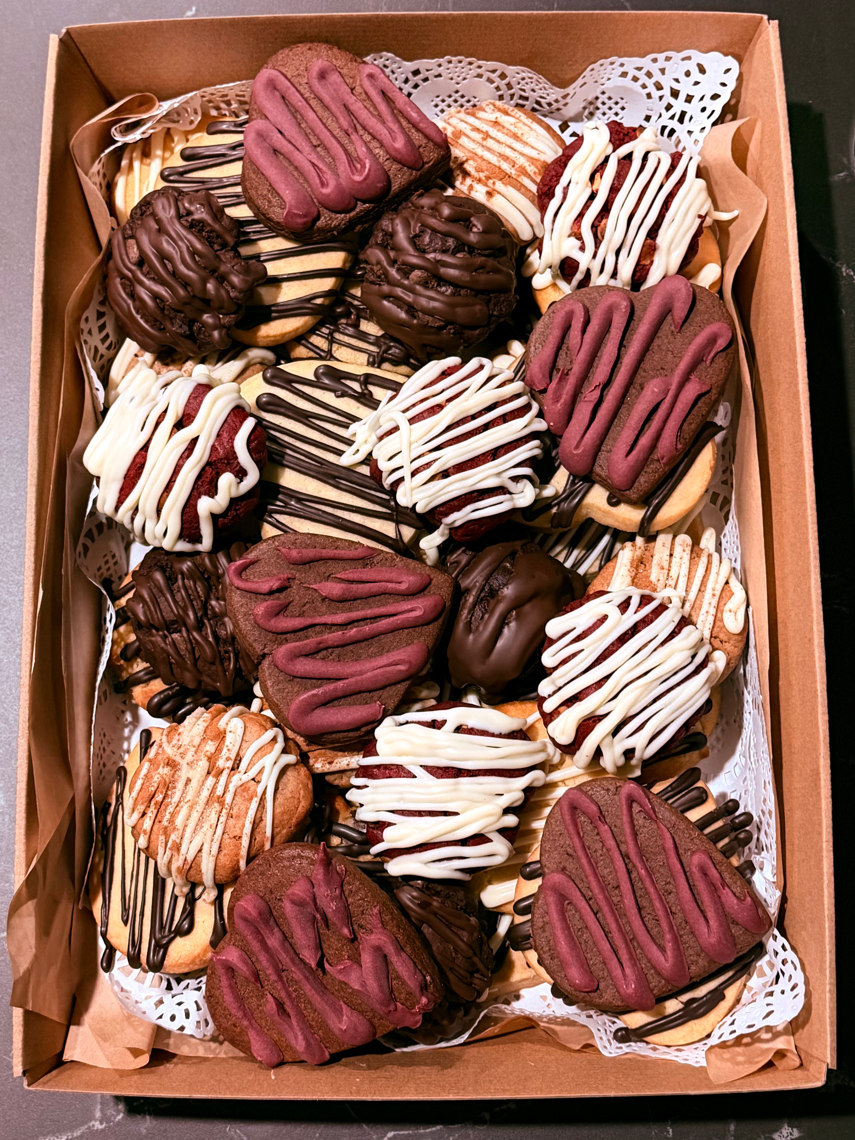 DREAMY TREATS ASSORTMENT - 30 COOKIES